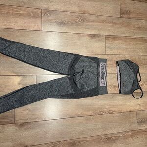 Gymshark sports bra and leggings